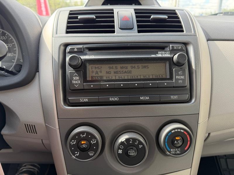 Toyota Corolla LE 2012