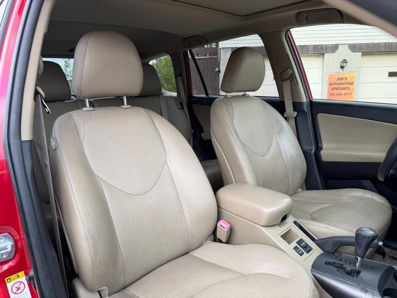 Toyota RAV4 Limited I4 4WD 2012