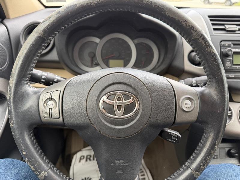 Toyota RAV4 Limited I4 4WD 2012