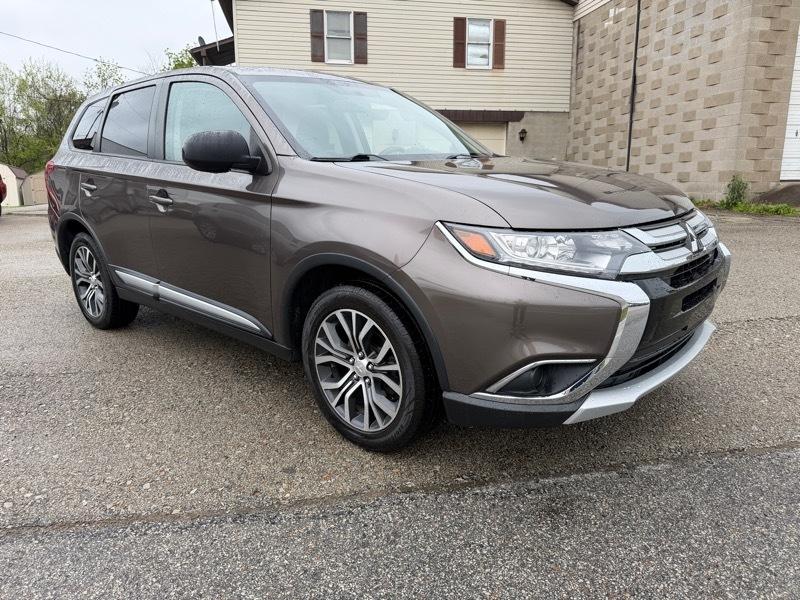 Mitsubishi Outlander ES AWC 2018