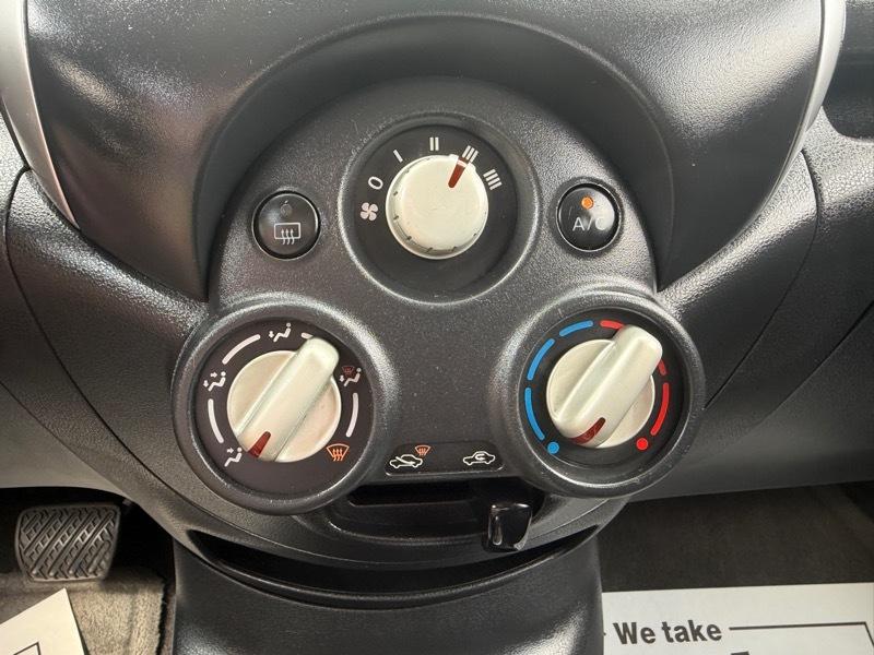 Nissan Versa Note SV 2014