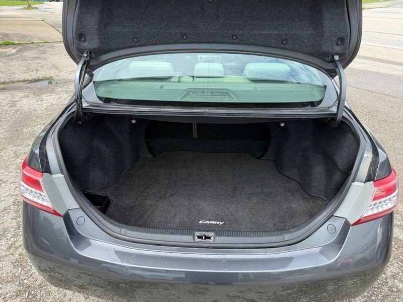 Toyota Camry LE 4D Sedan 2011