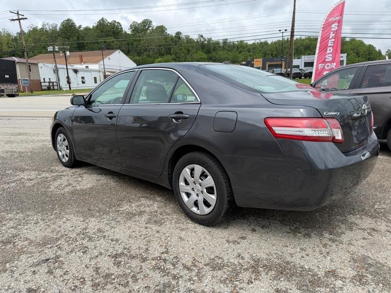 Toyota Camry LE 4D Sedan 2011