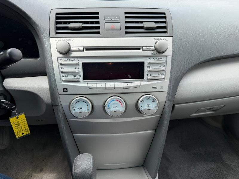 Toyota Camry LE 4D Sedan 2011