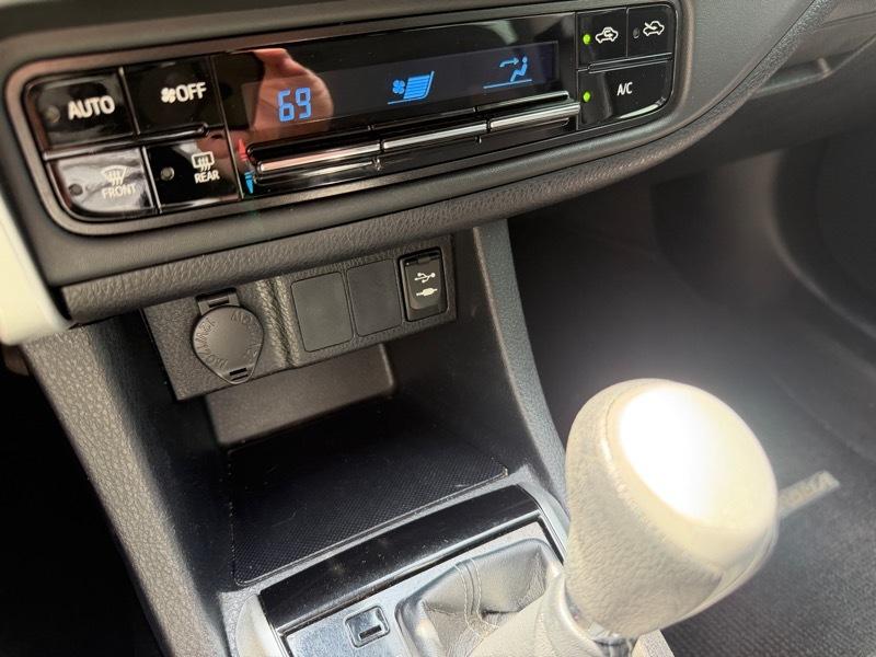 Toyota Corolla LE 4D Sedan 2018