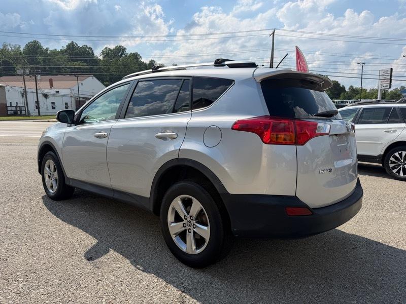 Toyota RAV4 XLE AWD 2015