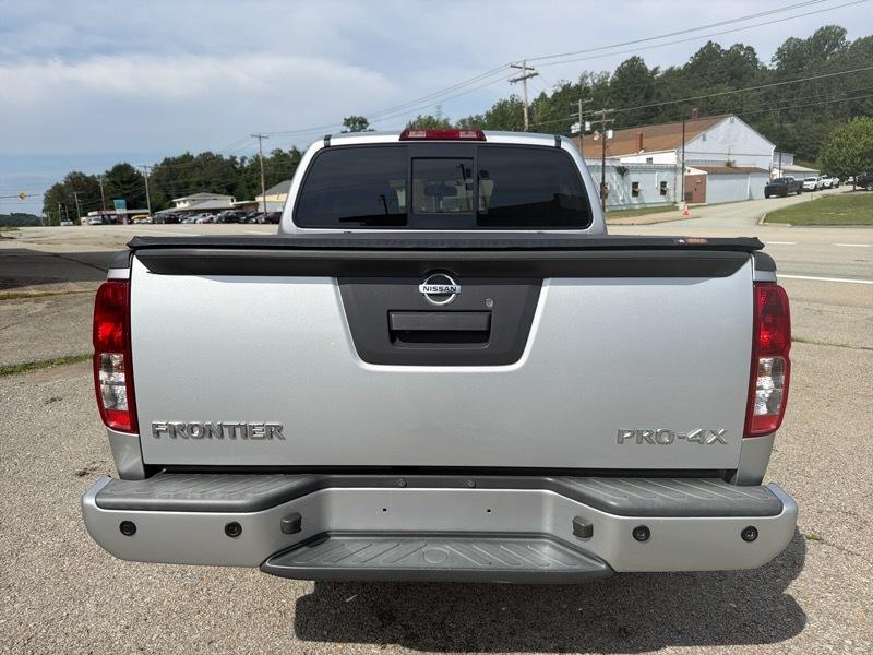 Nissan Frontier PRO-4X Crew Cab 4X4 V6 2019