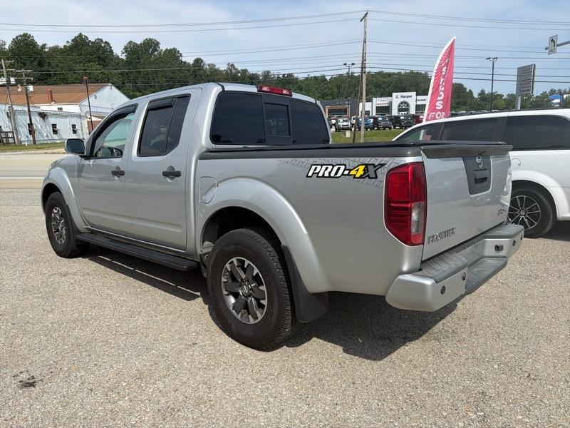 Nissan Frontier PRO-4X Crew Cab 4X4 V6 2019