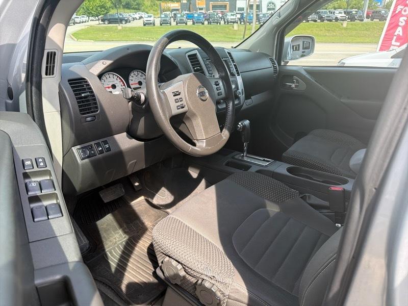 Nissan Frontier PRO-4X Crew Cab 4X4 V6 2019
