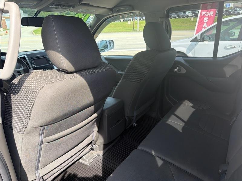 Nissan Frontier PRO-4X Crew Cab 4X4 V6 2019