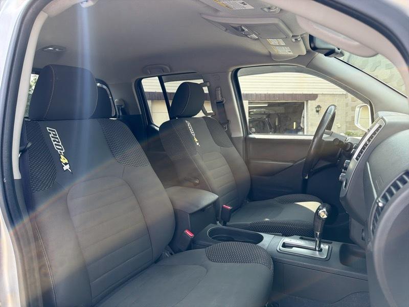 Nissan Frontier PRO-4X Crew Cab 4X4 V6 2019