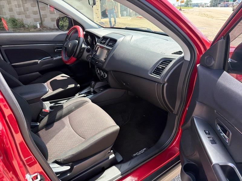 Mitsubishi Outlander Sport  2018