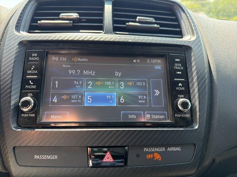 Mitsubishi Outlander Sport  2018