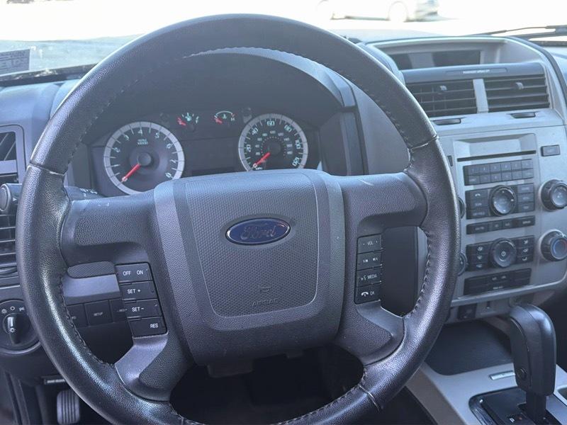 Ford Escape XLT 4WD 2012