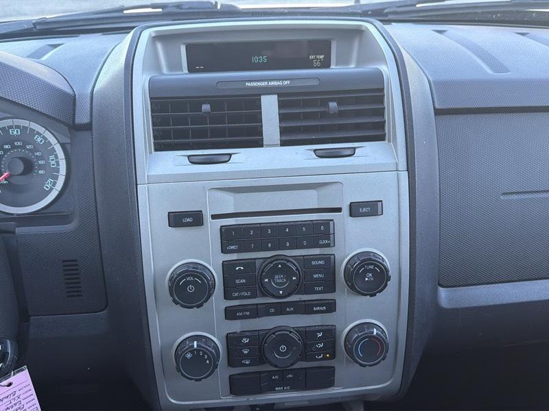Ford Escape XLT 4WD 2012