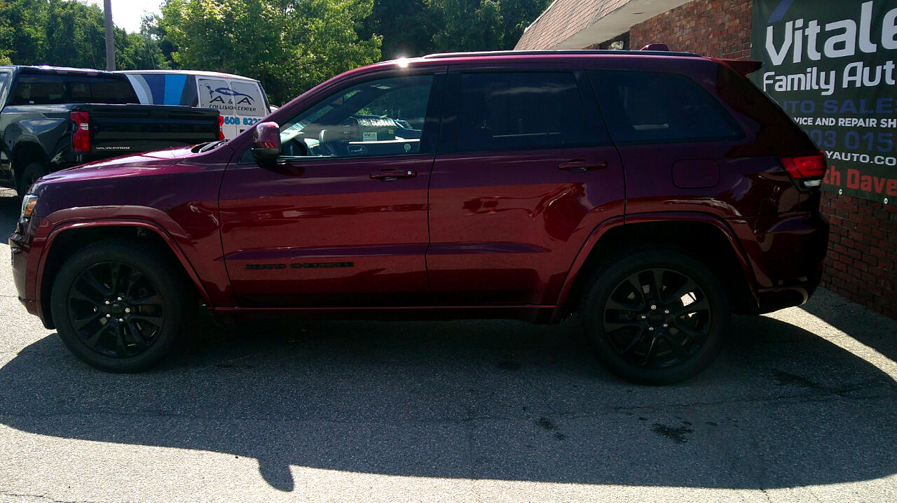 2017 Jeep Grand Cherokee Laredo photo 4