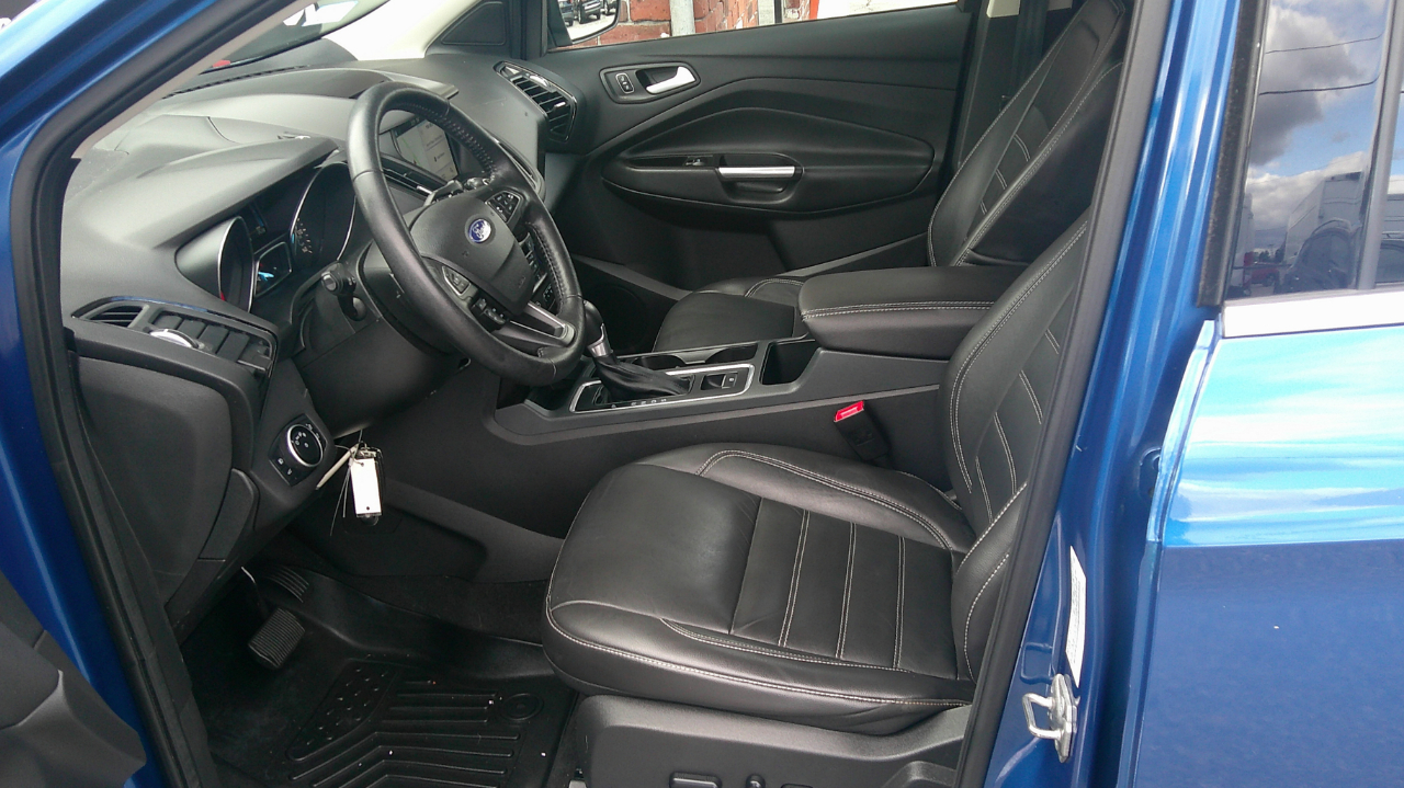 Ford Escape Titanium 4WD 2017 Ford Escape Titanium 4WD 2017