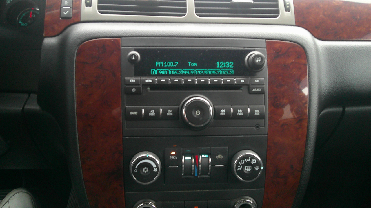 Chevrolet Avalanche LS 2WD 2011