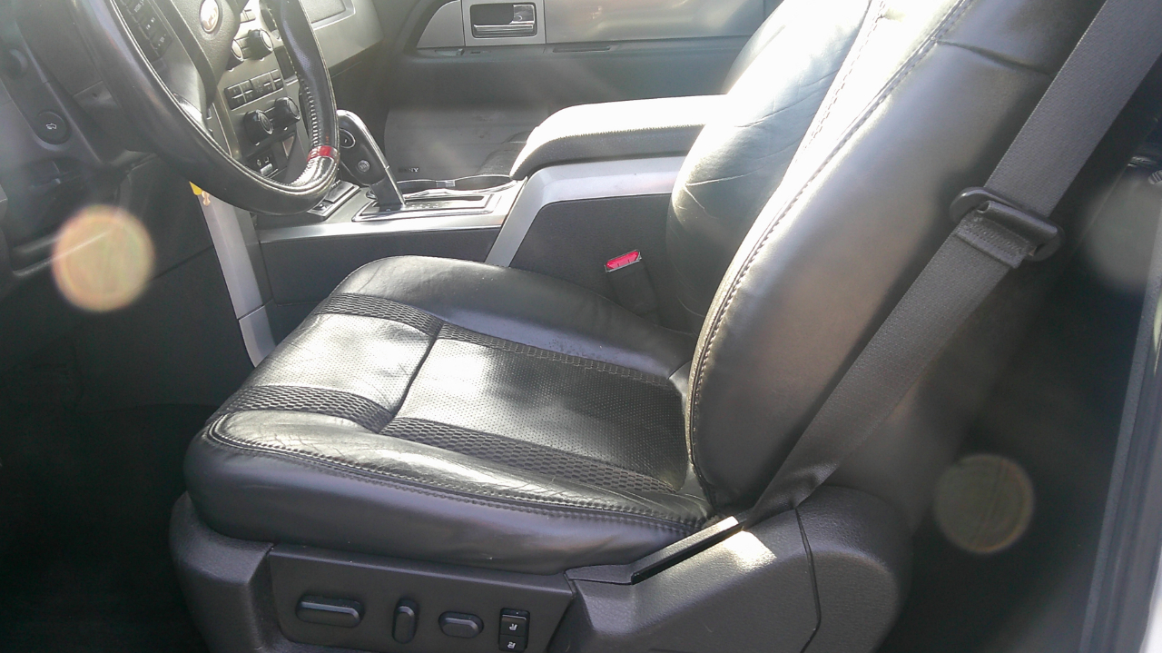 Ford F-150 SVT Raptor SuperCrew 5.5-ft. Bed 4WD 2012