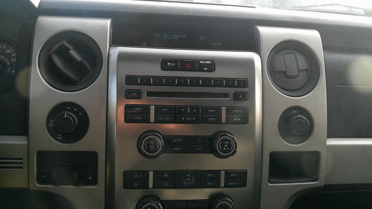 Ford F-150 SVT Raptor SuperCrew 5.5-ft. Bed 4WD 2012