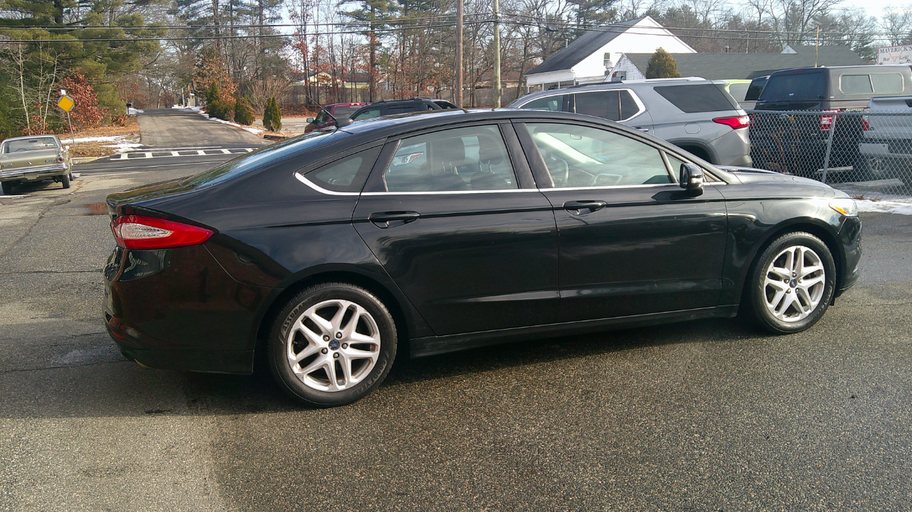 Ford Fusion SE 2015