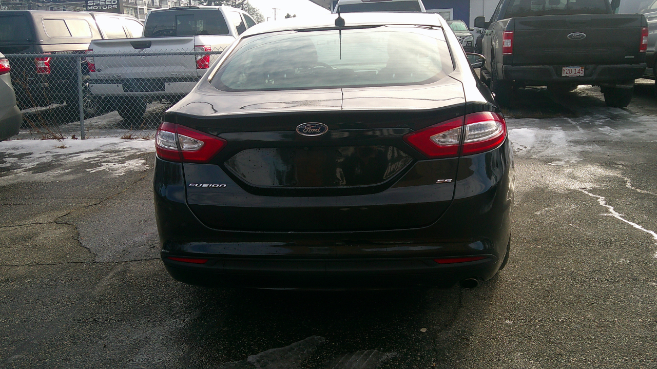 Ford Fusion SE 2015