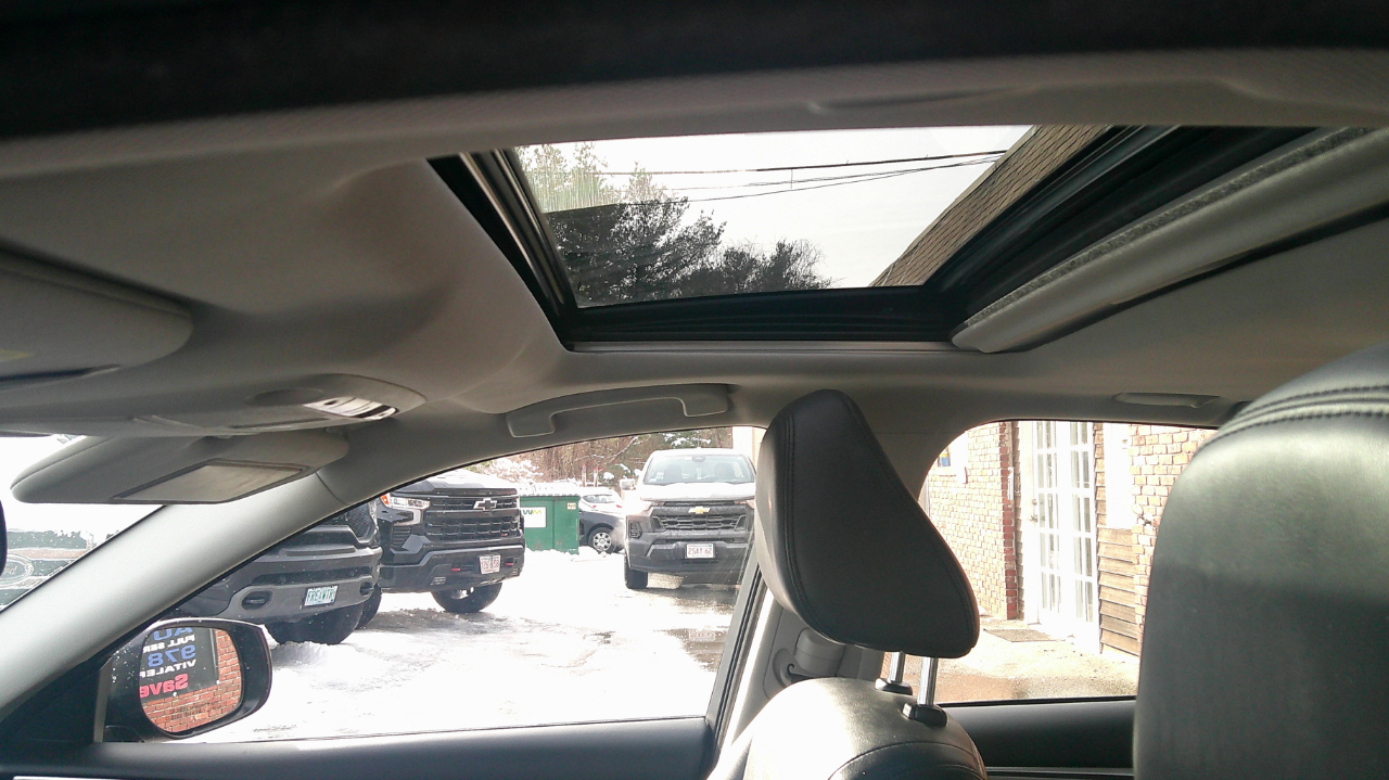 Infiniti Q50 Base AWD 2015