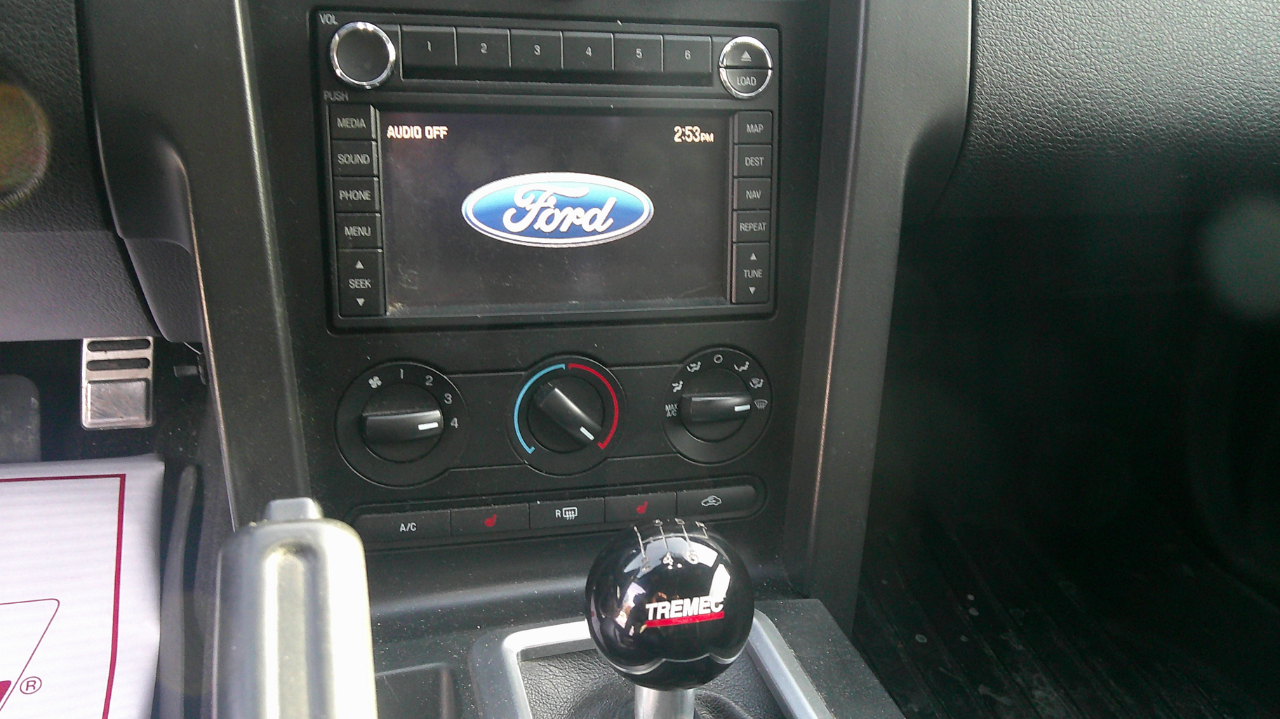 Ford Mustang GT Deluxe Coupe 2008