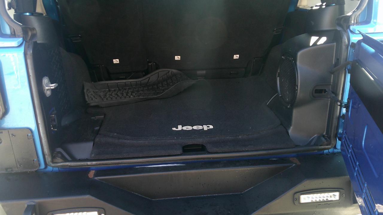 Jeep Wrangler Unlimited Sahara 4WD 2014