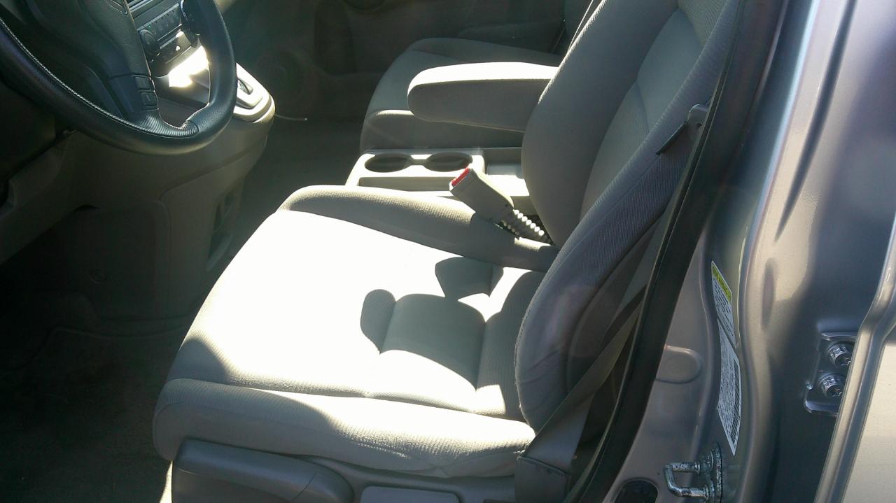 Honda CR-V LX 4WD 5-Speed AT 2011