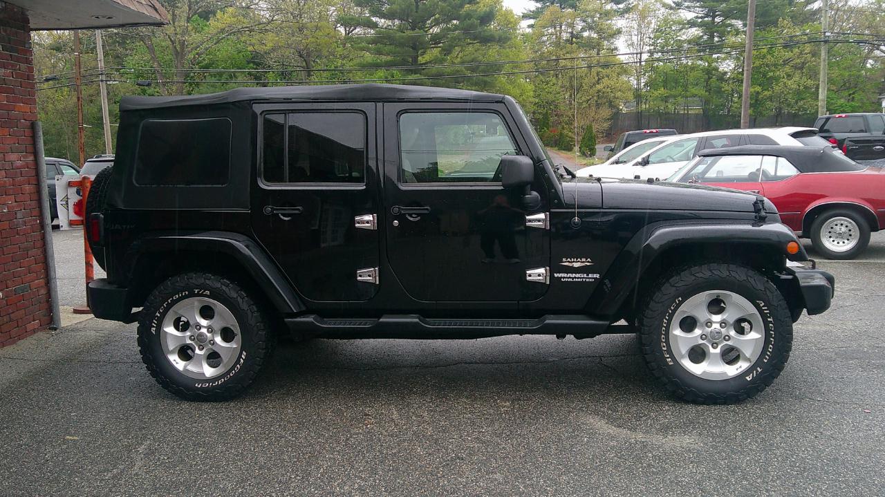 Jeep Wrangler Unlimited Sahara 4WD 2013