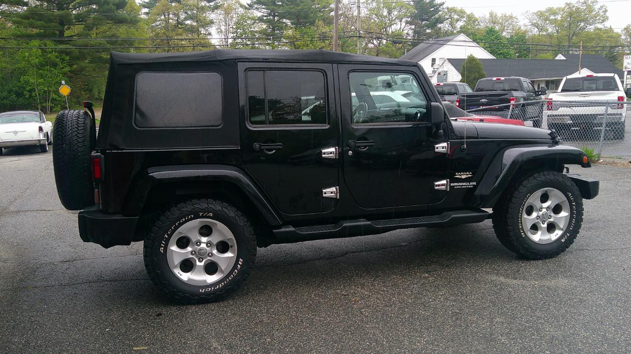 Jeep Wrangler Unlimited Sahara 4WD 2013