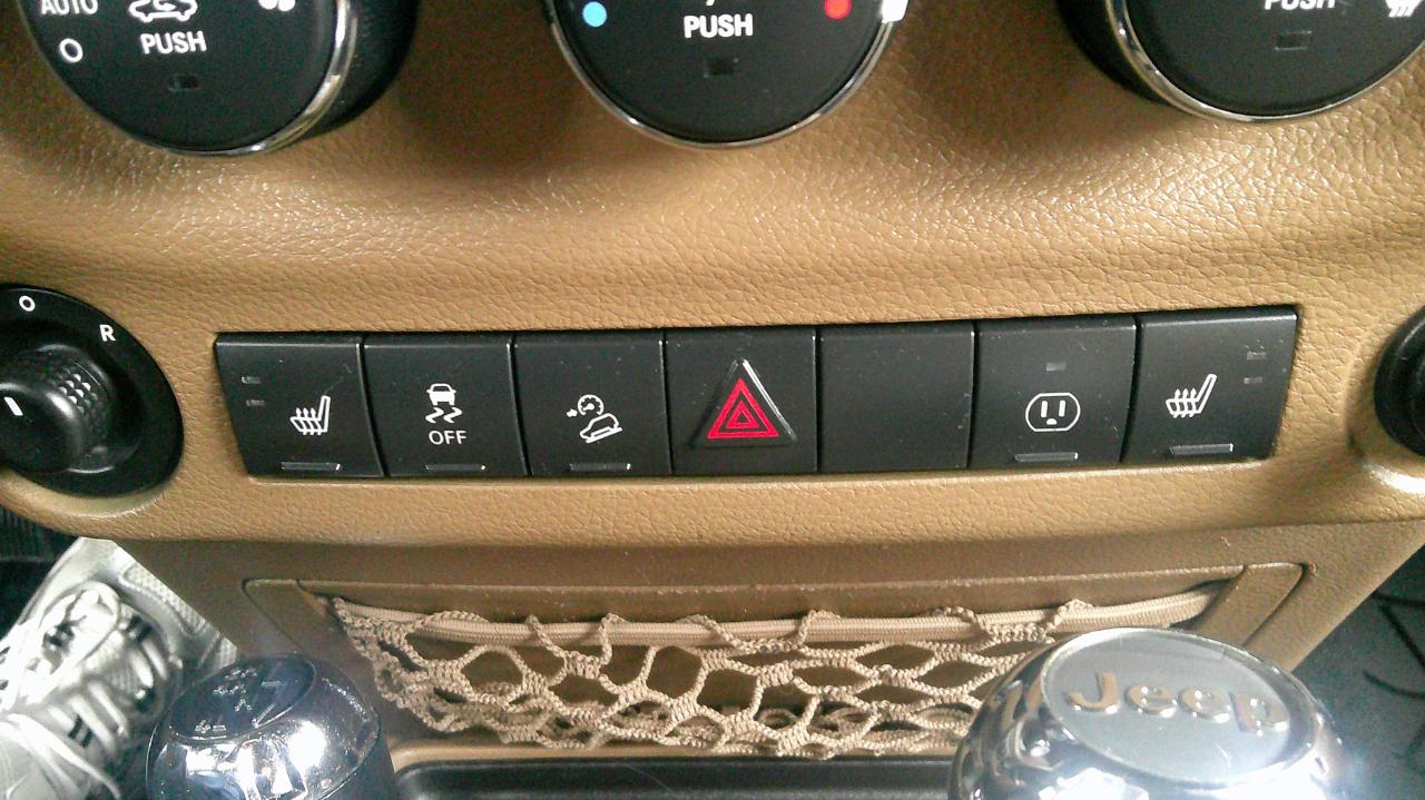 Jeep Wrangler Unlimited Sahara 4WD 2013