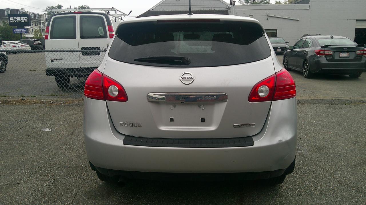 Nissan Rogue S FWD Krom Edition 2012
