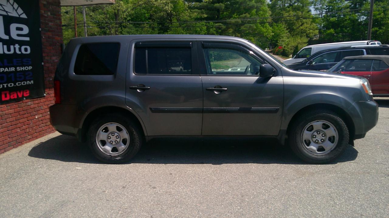 Honda Pilot LX 4WD 5-Spd AT 2011
