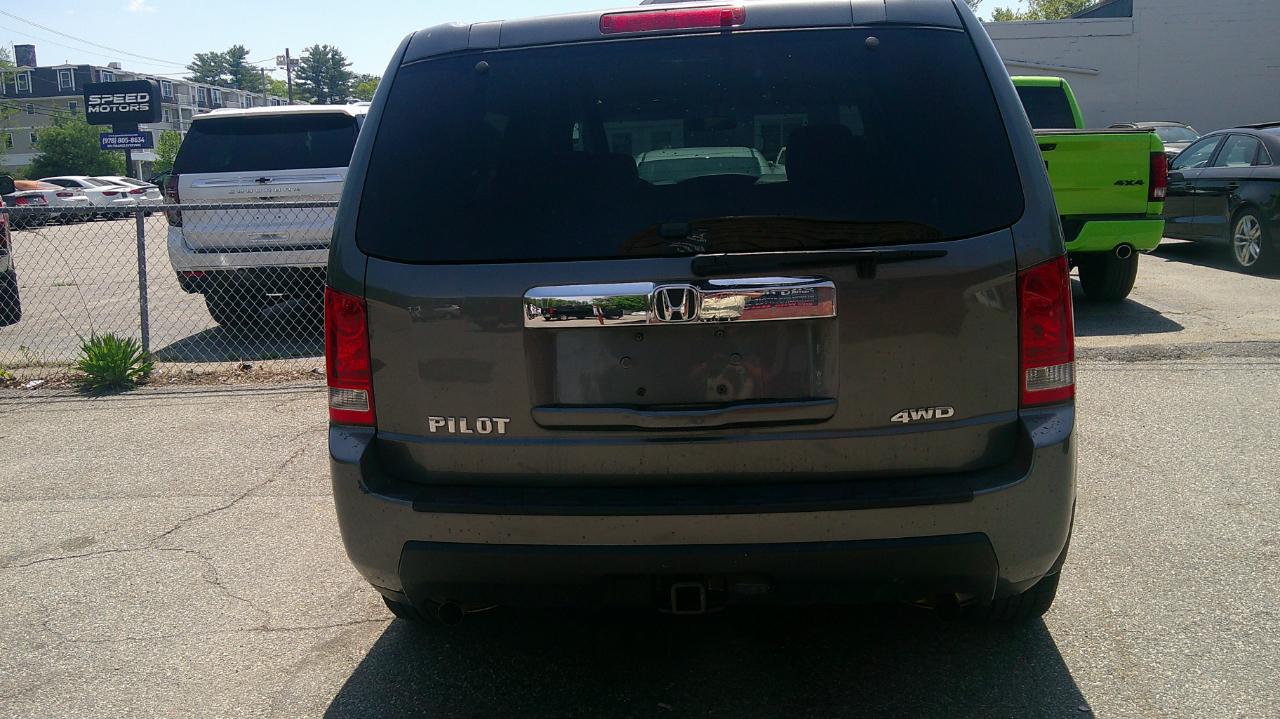 Honda Pilot LX 4WD 5-Spd AT 2011