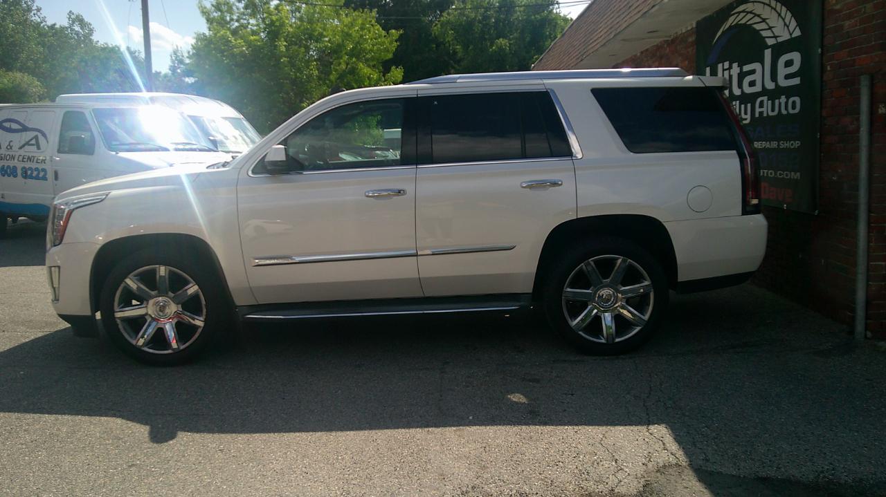 Cadillac Escalade Luxury 4WD 2015