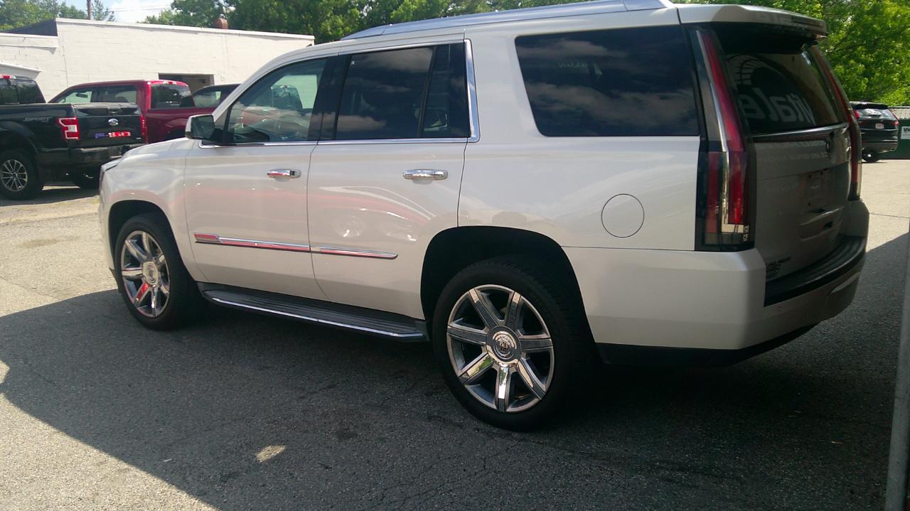Cadillac Escalade Luxury 4WD 2015