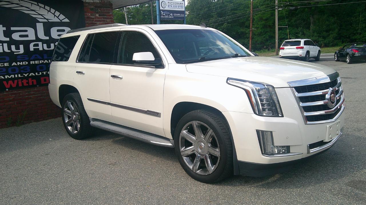Cadillac Escalade Luxury 4WD 2015