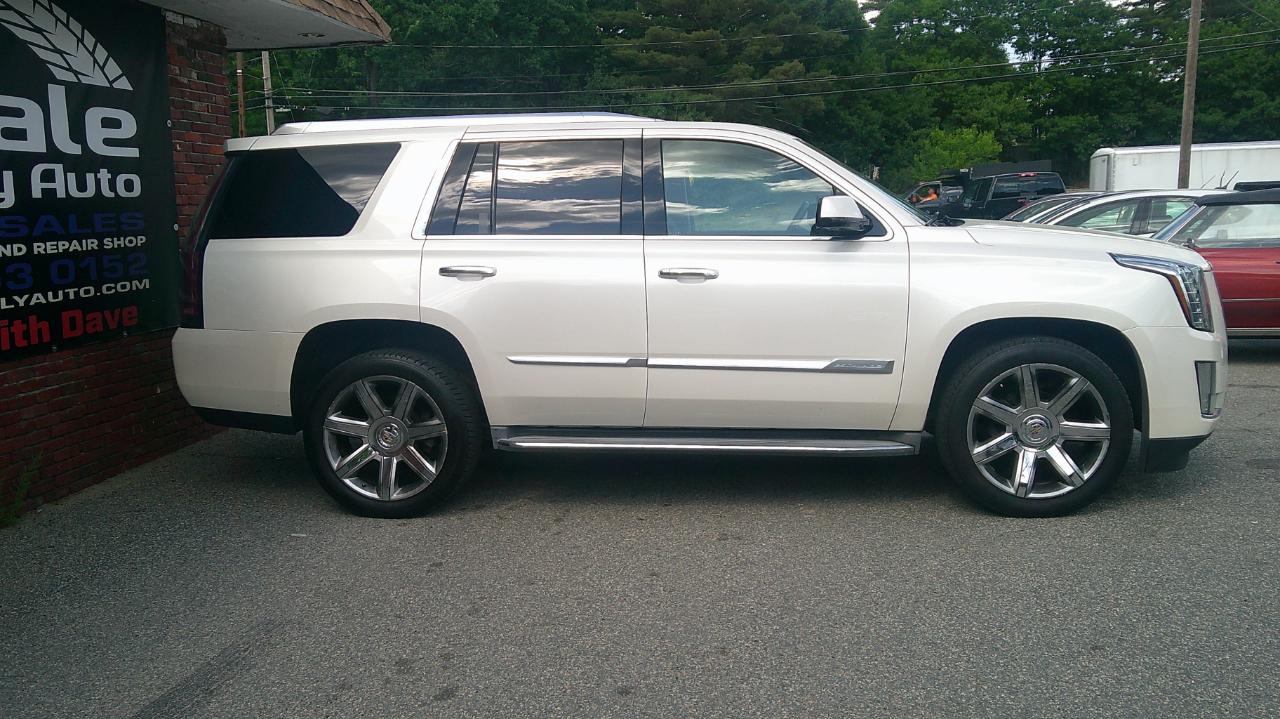 Cadillac Escalade Luxury 4WD 2015