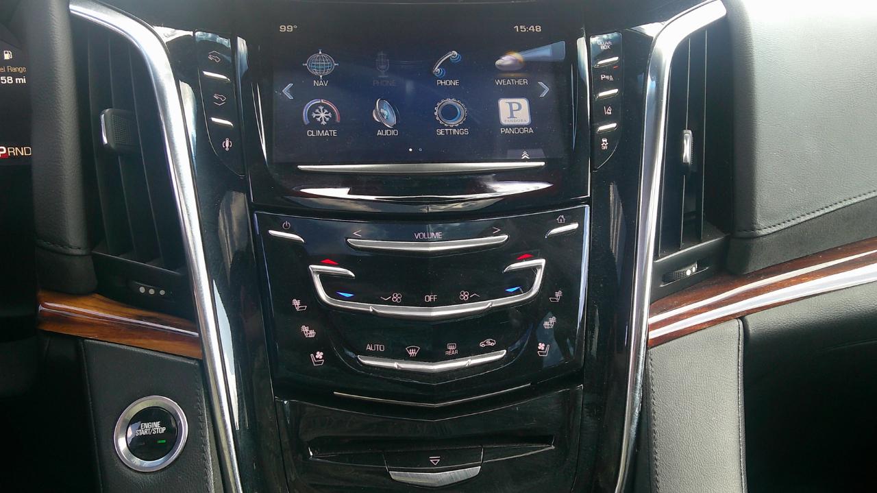 Cadillac Escalade Luxury 4WD 2015