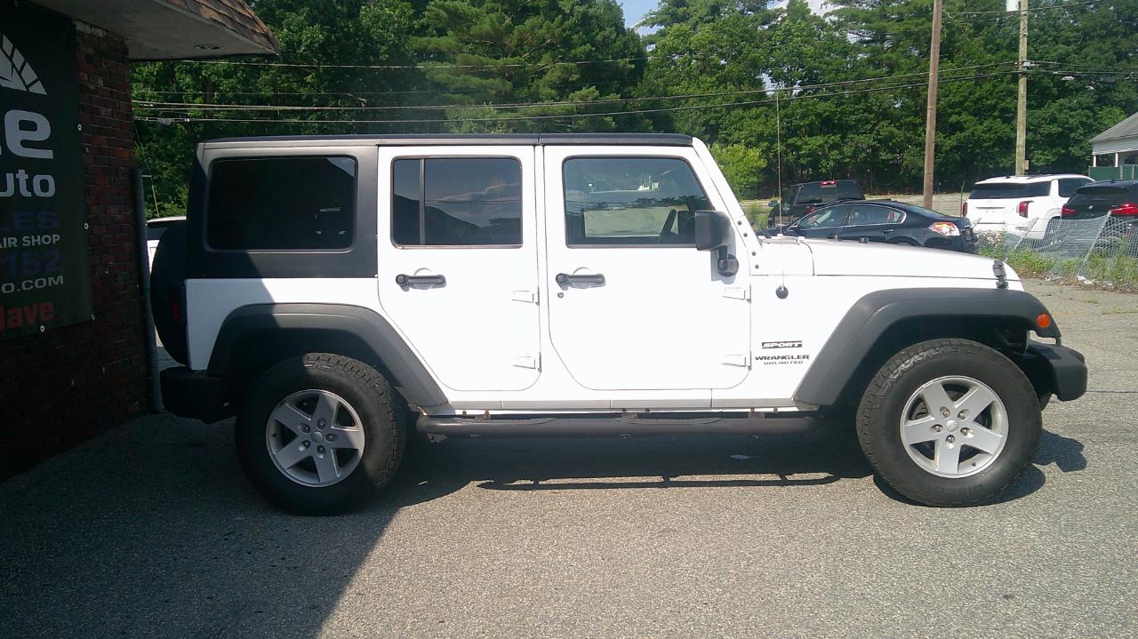 Jeep Wrangler Unlimited Sport 4WD 2015