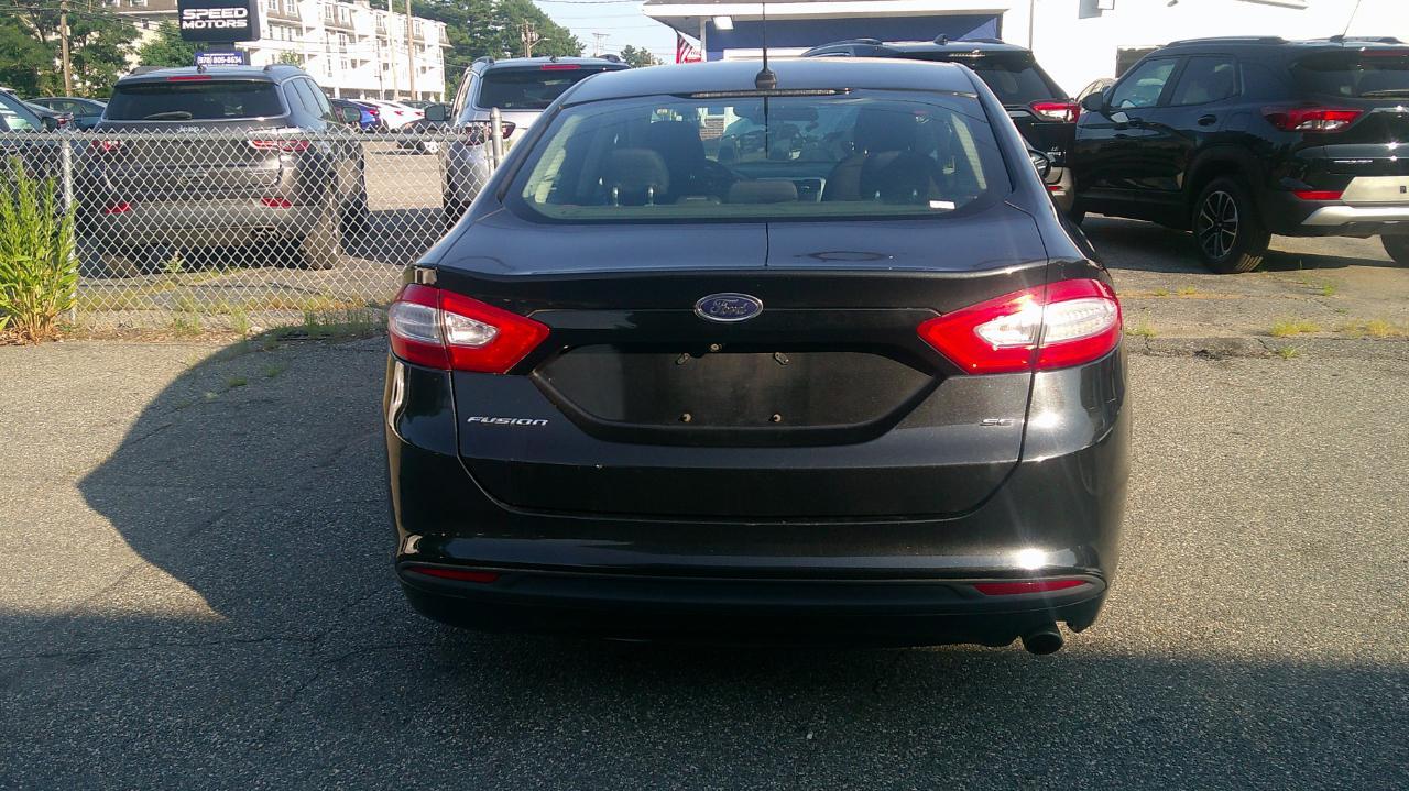 Ford Fusion SE 2015