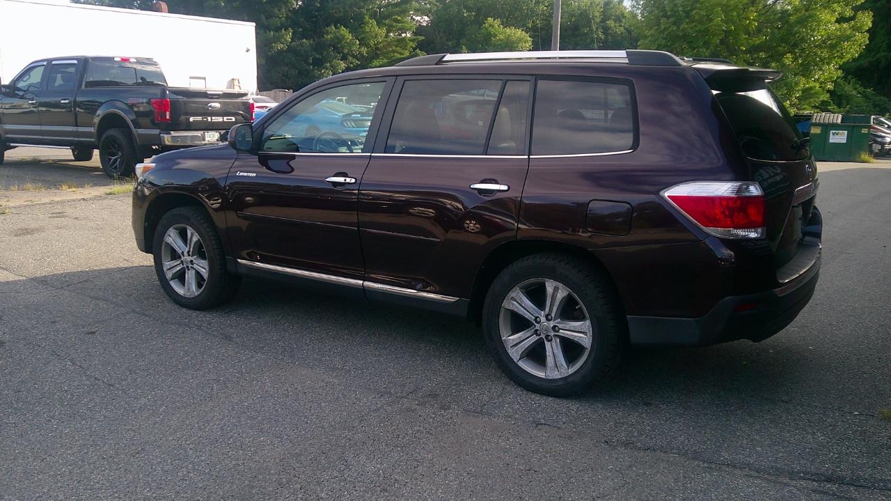 Toyota Highlander Limited 4WD 2011