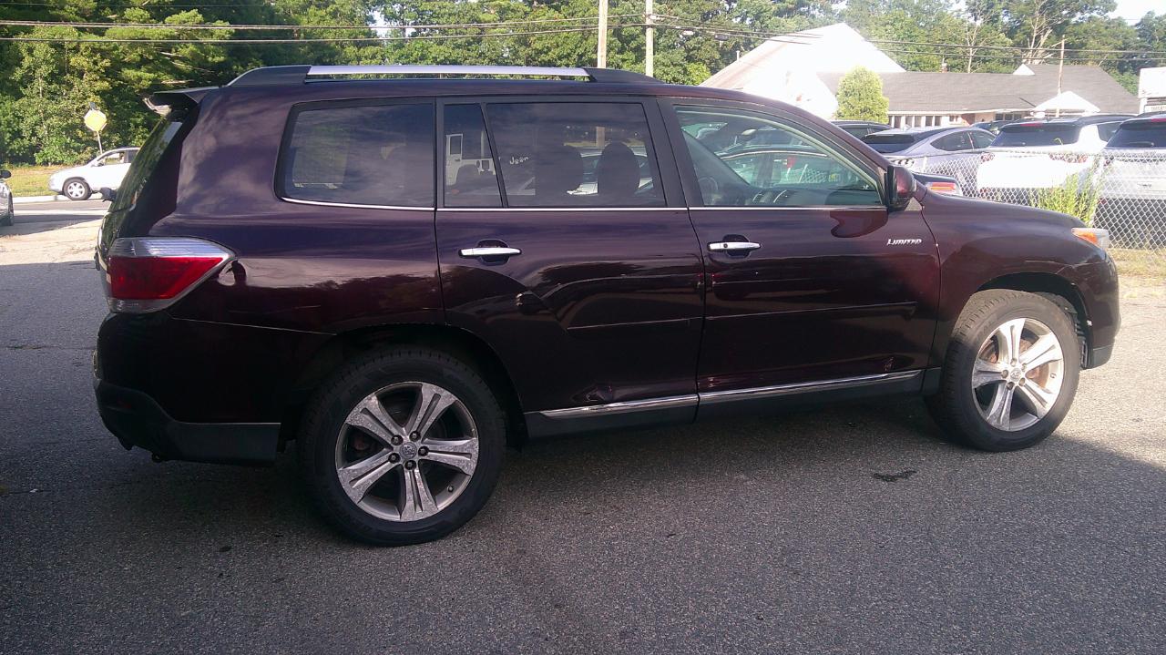 Toyota Highlander Limited 4WD 2011