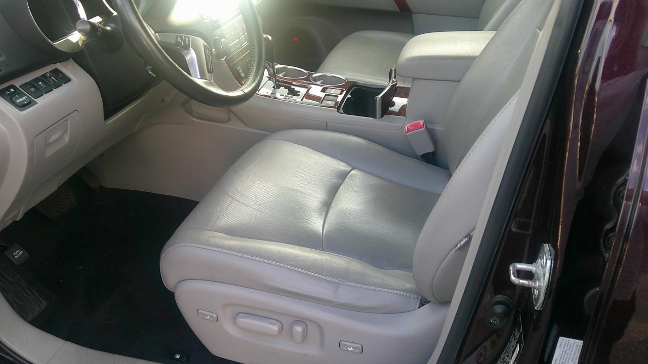 Toyota Highlander Limited 4WD 2011
