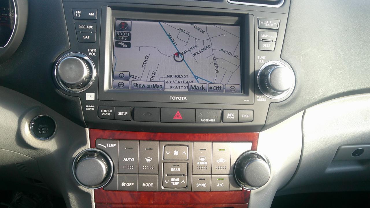 Toyota Highlander Limited 4WD 2011