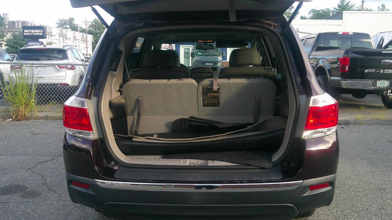 Toyota Highlander Limited 4WD 2011