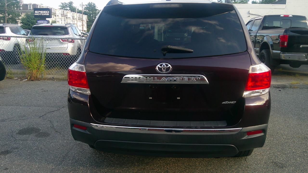 Toyota Highlander Limited 4WD 2011