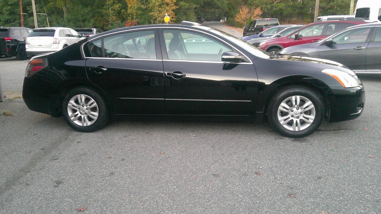 Nissan Altima 4dr Sdn I4 CVT 2.5 SL 2012